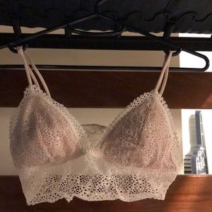 🚨SOLD🚨 Long lined lace bralette